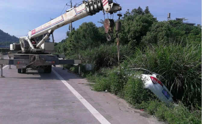 铁锋区重载吊车救援 铁锋区重载吊车救援